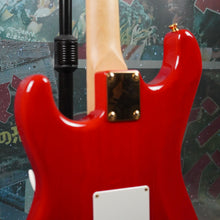 Load image into Gallery viewer, Fender Mami Stratocaster Artist Series 2017 Glossy Candy Apple Red MIJ JDM Japan