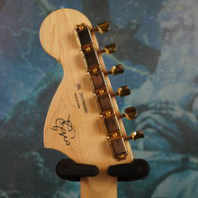 Load image into Gallery viewer, Fender Mami Stratocaster Artist Series 2017 Glossy Candy Apple Red MIJ JDM Japan