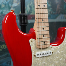 Load image into Gallery viewer, Fender Mami Stratocaster Artist Series 2017 Glossy Candy Apple Red MIJ JDM Japan