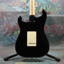 Load image into Gallery viewer, Fender Stratocaster Standard HSS 2007 Black MIJ Japan