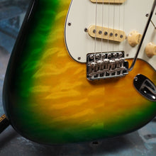 Load image into Gallery viewer, Fender Stratocaster '62 Reissue ST62QT-YLM 2013 Yellow Lime Burst MIJ Japan