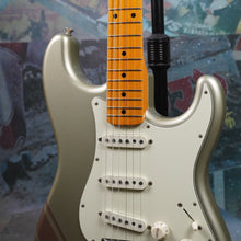Load image into Gallery viewer, Fender Stratocaster Traditional 50's FSR 2018 Inca Silver Shoreline Gold Competition Stripe MIJ Japan