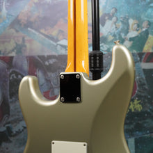 Load image into Gallery viewer, Fender Stratocaster Traditional 50's FSR 2018 Inca Silver Shoreline Gold Competition Stripe MIJ Japan