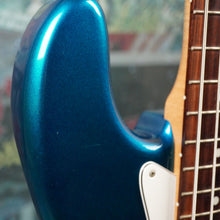 Load image into Gallery viewer, Fender Jazz Bass Standard JB-STD Lake Placid Blue 2004 MIJ Japan