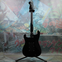 Load image into Gallery viewer, Fender Stratocaster '62 Reissue ST62 2007 Black MIJ Japan