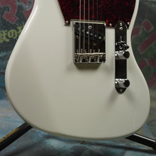Load image into Gallery viewer, Fender Offset Telecaster Made In Japan Limited 2021 White