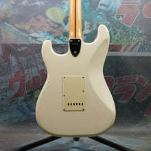 Load image into Gallery viewer, Squier Japan '72 Reissue Stratocaster CST SQ Serial 1983 Black MIJ Japan FujiGen
