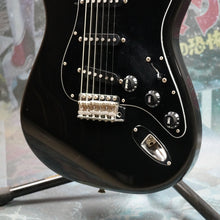 Load image into Gallery viewer, Fender Stratocaster '62 Reissue ST62 2007 Black MIJ Japan