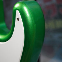 Load image into Gallery viewer, Fender Stratocaster '62 Reissue ST500VR 1991 Candy Apple Green MIJ Japan