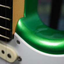 Load image into Gallery viewer, Fender Stratocaster '62 Reissue ST500VR 1991 Candy Apple Green MIJ Japan