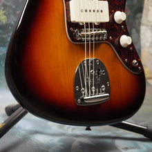 Load image into Gallery viewer, Fender Jazzmaster '66 Reissue JM66-80 2004 3 Tone Sunburst CIJ Japan