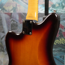 Load image into Gallery viewer, Fender Jazzmaster '66 Reissue JM66-80 2004 3 Tone Sunburst CIJ Japan