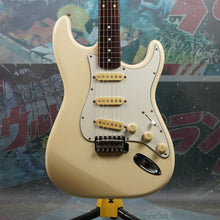 Load image into Gallery viewer, Squier Stratocaster E Serial 1987 White MIJ Japan FujiGen