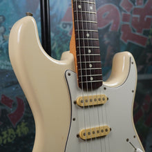 Load image into Gallery viewer, Squier Stratocaster E Serial 1987 White MIJ Japan FujiGen