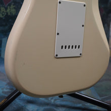 Load image into Gallery viewer, Squier Stratocaster E Serial 1987 White MIJ Japan FujiGen