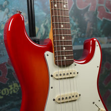 Load image into Gallery viewer, Fender Stratocaster '62 Reissue ST62 2007 Cherry Sunburst MIJ Japan
