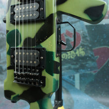 Load image into Gallery viewer, Hondo M-16 Machine Gun Guitar 1980's Camo