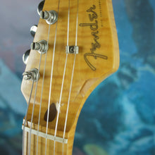 Load image into Gallery viewer, Fender Stratocaster 40th Anniversary ST54-70AS 1994 Candy Apple Red MIJ Foto Flame