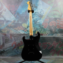 Load image into Gallery viewer, Fender Stratocaster Medium Scale HSS ST314-60 85/87 Black MIJ Japan FujiGen Original Box