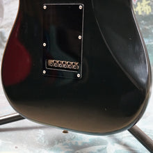 Load image into Gallery viewer, Fender Stratocaster Medium Scale HSS ST314-60 85/87 Black MIJ Japan FujiGen Original Box