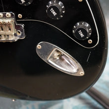 Load image into Gallery viewer, Squier Silver Series Stratocaster 1992 Black MIJ Japan