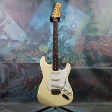 Load image into Gallery viewer, Squier Stratocaster SST-30 1985 Olympic White E Serial MIJ Japan