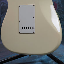 Load image into Gallery viewer, Squier Stratocaster SST-30 1985 Olympic White E Serial MIJ Japan