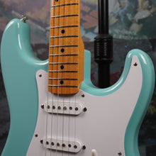 Load image into Gallery viewer, Fender Stratocaster Classic 50's 2016 Sonic Blue MIJ Japan
