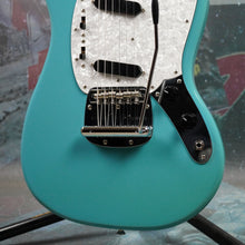 Load image into Gallery viewer, Fender Mustang '66 Reissue MG-66 California Blue 2004 MIJ Japan