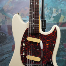 Load image into Gallery viewer, Fender Mustang '66 Reissue MG-66 Olympic White 2004 MIJ Japan