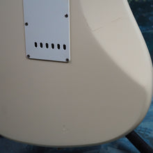 Load image into Gallery viewer, Squier Jagmaster Vista Series 1997 Olympic White MIJ japan FujiGen