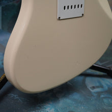 Load image into Gallery viewer, Squier Jagmaster Vista Series 1997 Olympic White MIJ japan FujiGen