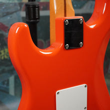 Load image into Gallery viewer, Squier Hank Marvin Signature Stratocaster 1992 Fiesta Red MIJ Japan