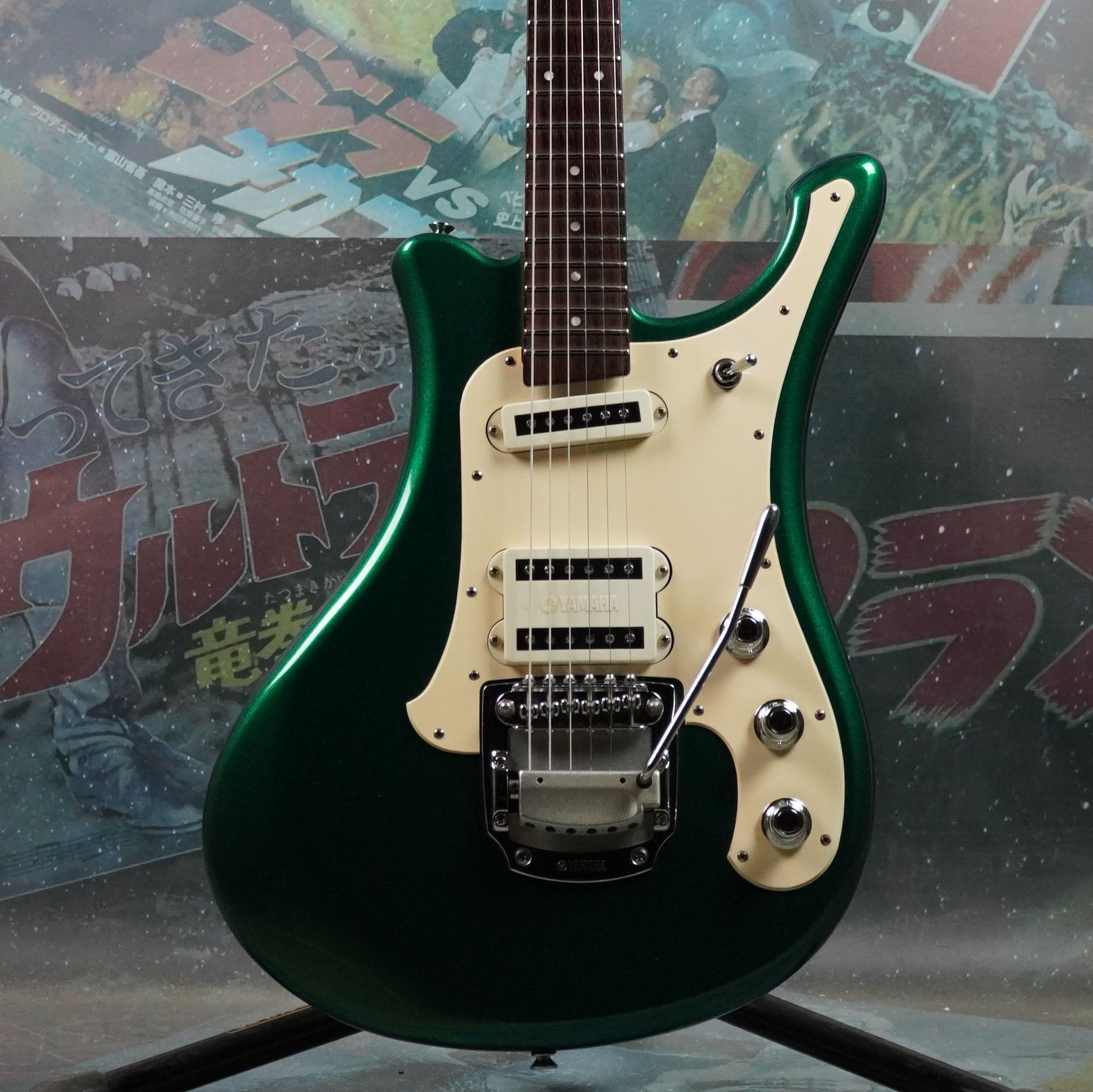 Yamaha SGV-300 Flying Samurai 2000's Metallic Green – Guitarzilla Yamaha SGV-300 Flying Samurai 2000's Metallic Green – Guitarzilla