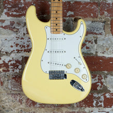 Load image into Gallery viewer, Fender Stratocaster &#39;72 Reissue ST72 USA Pickups Olympic White 1990&#39;s MIJ Japan
