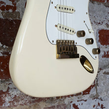 Load image into Gallery viewer, Greco Super Sound SE-600 Special Order Gold Hardware Matching Headstock 1982 White MIJ Japan
