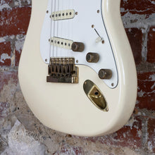 Load image into Gallery viewer, Greco Super Sound SE-600 Special Order Gold Hardware Matching Headstock 1982 White MIJ Japan
