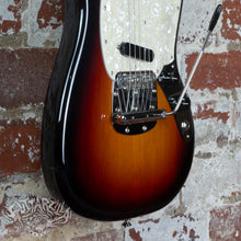 Load image into Gallery viewer, Fender American Performer Mustang 2018 Sunburst
