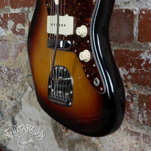 Load image into Gallery viewer, Fender Jazzmaster 1962 Reissue AVRI American Vintage 2005 Sunburst
