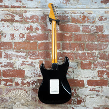 Load image into Gallery viewer, Fender Stratocaster 1957 Reissue AVRI American Vintage 2004 Black Thin Skin
