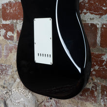 Load image into Gallery viewer, Fender Stratocaster 1957 Reissue AVRI American Vintage 2004 Black Thin Skin
