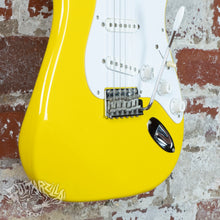 Load image into Gallery viewer, Fender Stratocaster &#39;57 Reissue ST57 2010 Rebel Yellow MIJ Japan
