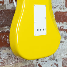 Load image into Gallery viewer, Fender Stratocaster &#39;57 Reissue ST57 2010 Rebel Yellow MIJ Japan
