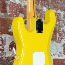 Load image into Gallery viewer, Fender Stratocaster &#39;57 Reissue ST57 2010 Rebel Yellow MIJ Japan
