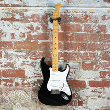 Load image into Gallery viewer, Fender Stratocaster &#39;57 Reissue ST57-58US 2000 Black CIJ Japan
