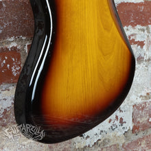 Load image into Gallery viewer, Fender Jazzmaster Classic 60&#39;s 2015 Sunburst MIJ Japan Exclusive
