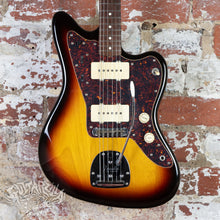 Load image into Gallery viewer, Fender Jazzmaster '66 Reissue JM66-80 2002 3 Tone Sunburst CIJ Japan
