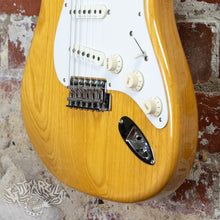 Load image into Gallery viewer, Fender Stratocaster &#39;54 Reissue ST54-83 DMC 2006 Natural CIJ Japan
