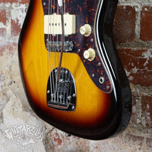 Load image into Gallery viewer, Fender Jazzmaster '66 Reissue JM66-80 2002 3 Tone Sunburst CIJ Japan
