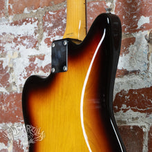 Load image into Gallery viewer, Fender Jazzmaster '66 Reissue JM66-80 2002 3 Tone Sunburst CIJ Japan
